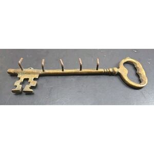 Vintage Brass Skeleton Key Shaped Key Holder Hanger 5 Hook Wall Decor